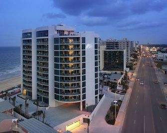 Max Beach Resort - Daytona Beach