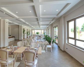 Giga Hotel - Villa Santa Lucia