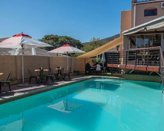 Ramasibi Guest Services - Cape Town - Pool