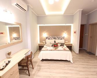 Hotel Mallas - Nea Kallikratia - Bedroom