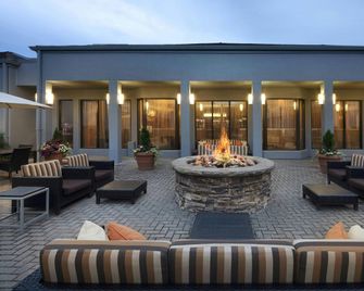 Courtyard by Marriott Atlanta Marietta/I-75 North - Marietta - Patio