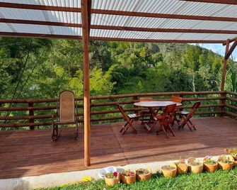 Cabaña en Ecogranja con Piscina Cerca a Peñol y Guatapé - Marinilla - Balcón