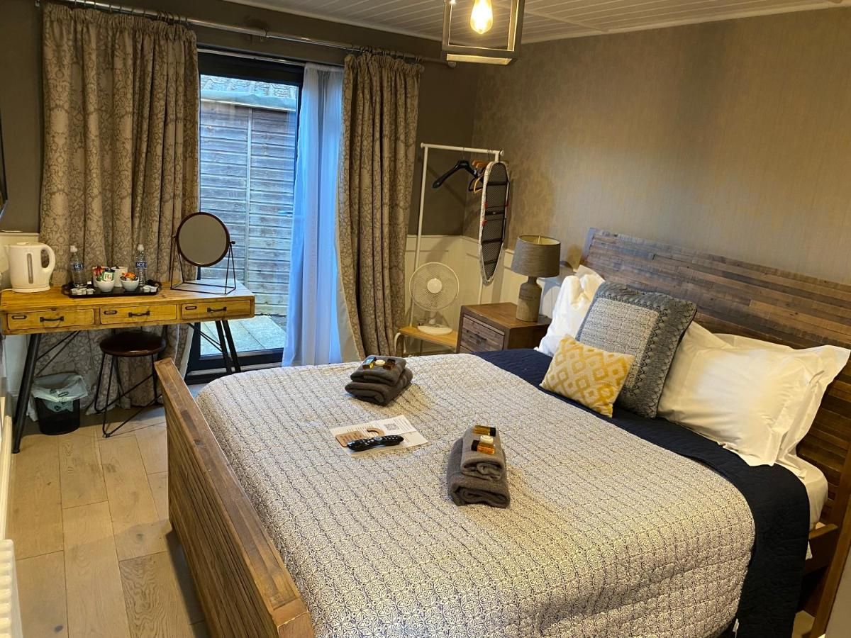 The Tower Arms Hotel thumbnail 3