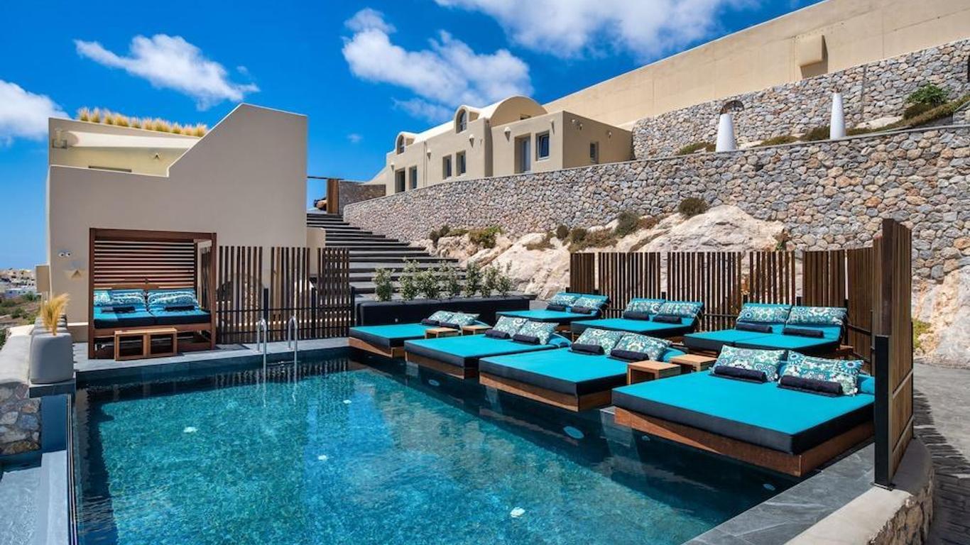 Skyfall Suites - Adults Only