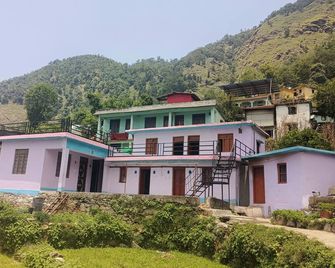 Bansh Buransh Homestay - Chopta - Building