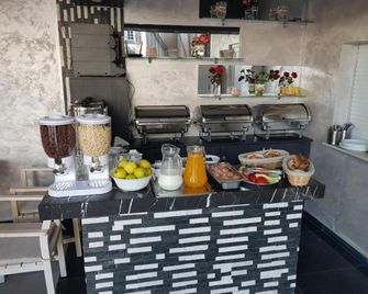 Vila Kataleya Mamaia Nord - Mamaia - Buffet