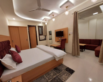 Hotel Kailash Deoria - Deoria - Bedroom