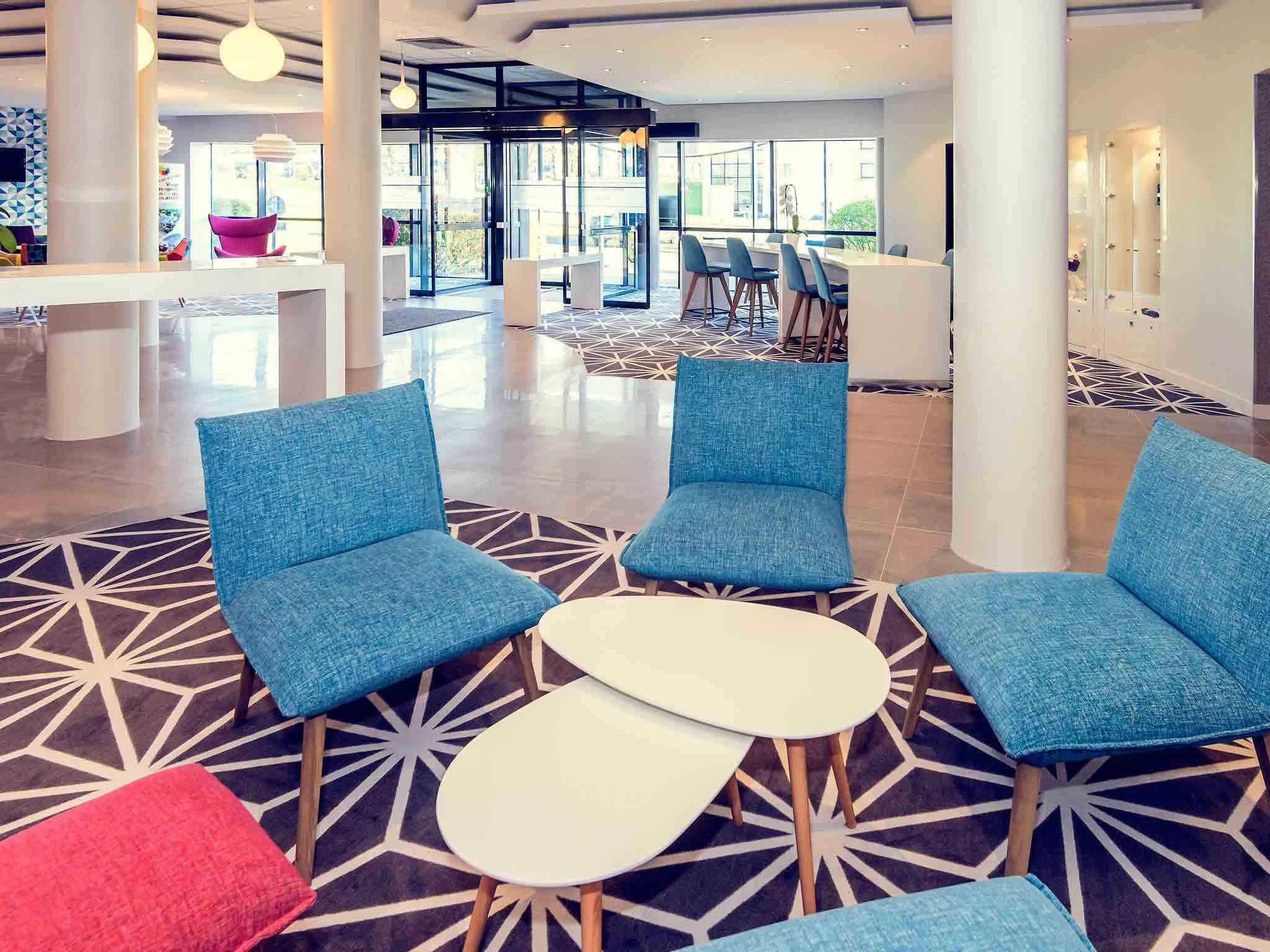 ميركور بواتييه سيت دو فوتورسكوب أوتيل