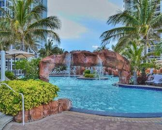 Deluxe Studio Balcony Bay View Amazing Pool - Sunny Isles Beach - Piscina