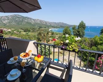 New apartment with magnificent view of Roya beach PROMO October November - Saint-Florent - Balcon