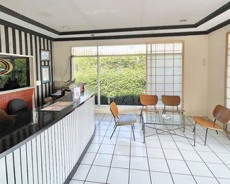 The Kanzi Hotel & Village - Puncak - Front desk