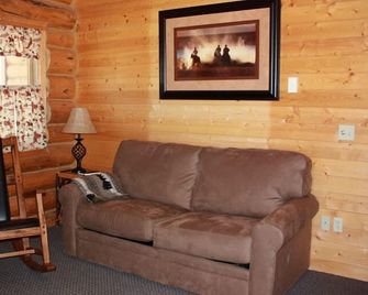 Rand Creek Ranch - Wapiti - Phòng khách