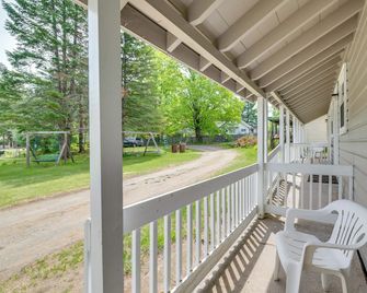 Boat, Fish & Hike! All-Season Schroon Lake Getaway - Schroon Lake - Balcón