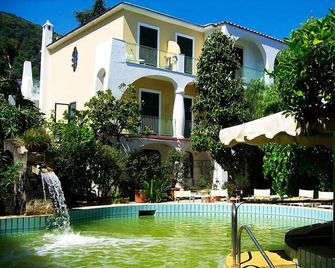 Hotel Villa Ciccio - איסקיה - בריכה