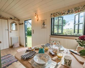 Corner House - Ilminster - Salle à manger