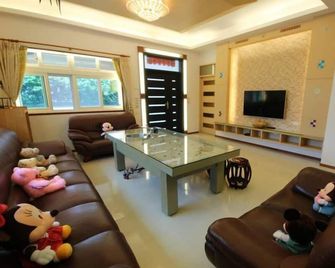 Meiman Xiaowo - Dongshan Township - Huiskamer