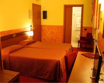 Hotel Majestic - San Giuliano Milanese - Bedroom