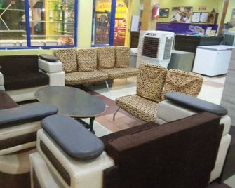 Hotel Chakasha Govindam - Devaprayāg - Lounge