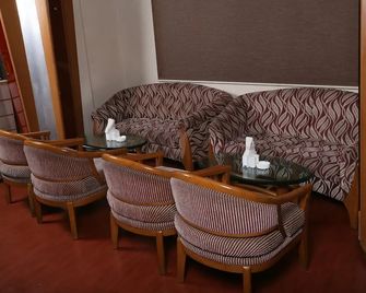 Hotel Amar Vilas - Indore - Huiskamer