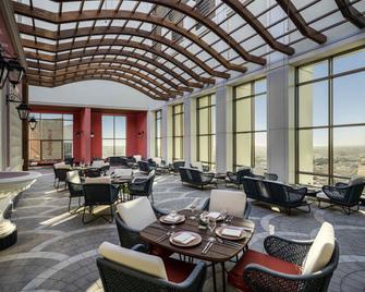 Mövenpick Hotel And Residences Riyadh - Riad - Ravintola