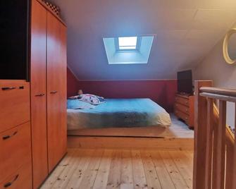 Studio close to ocean and shops - Givrand - Habitación