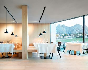 Schgaguler Hotel, a Member of Design Hotels - Castelrotto - Restaurante