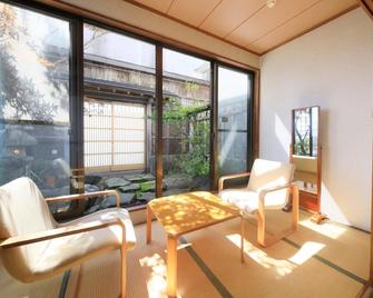 Hotel Pony Onsen - Towada - Living room