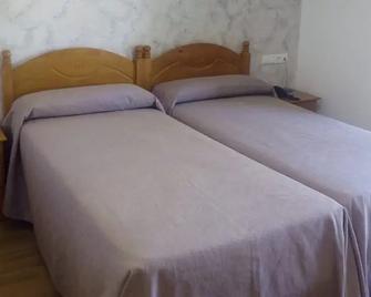 Hostal Plaza Mayor De Almazan - Almazán - Bedroom
