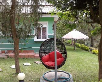Bunyonyi Safaris Resort - Kabale - Patio