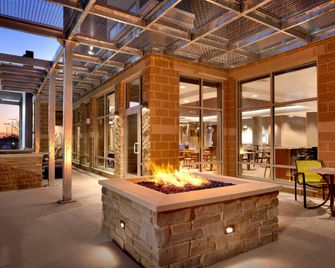 SpringHill Suites by Marriott Coralville - Coralville - Building