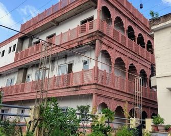 The Gangotri Inn - Benarés - Edificio