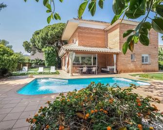 Villa Masnou - Cabrera de Mar - Uima-allas