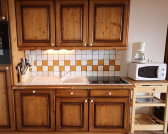 Beau 3 pièces avec 2 salles de bains - Piscine et Garage - Villard-sur-Doron - Keuken