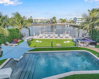 Suite by Beach | Waterfront | Lago Key One - Fort Lauderdale - Piscina