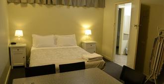 Corio Bay Motel - Geelong - Bedroom