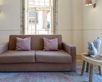 Purple Oporto Home River Front - Ribeira - Mafamude - Phòng khách