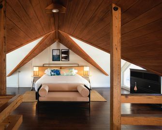 Lighthouse Hotel - Key West - Bedroom