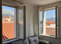 Apartments and Rooms Katija & Egon - Korčula - Balcony