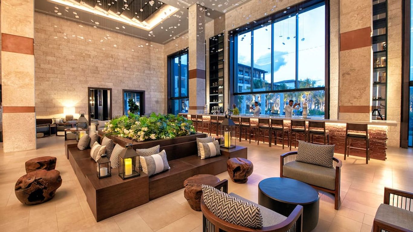 Unique Club at Lopesan Costa Bávaro Resort