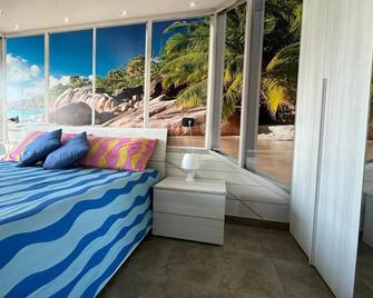 Il Gabbiano Savona 'Luxury House' - Wifi, Parking, Shopping Center - Savone - Chambre