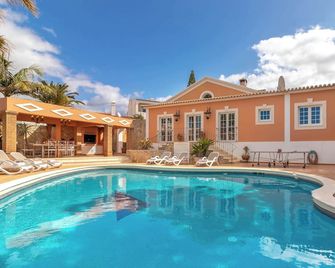 Casa Bruella - Walk to beach Pool WiFi and BBQ - Praia do Carvoeiro - Zwembad