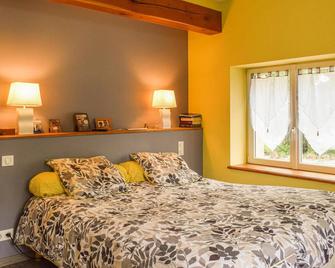 3 Bedroom Gorgeous Home In Gondrin - Gondrin - Habitación