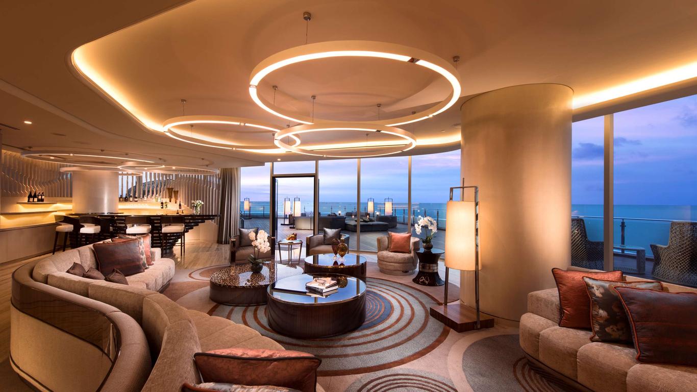 Conrad Manila