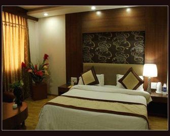 Hotel East Park - Bilāspur - Bedroom