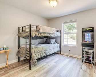 Family-Friendly Silverdale Home With Pri - Silverdale - Camera da letto