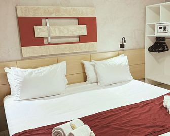 It Grande Hotel Itaguai - Itaguaí - Schlafzimmer