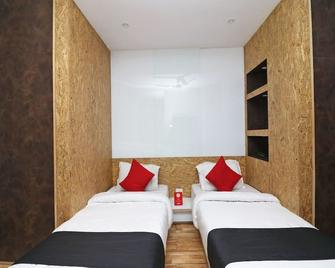 Capital O 1481 Hotel Heritage - Konnagar - Bedroom