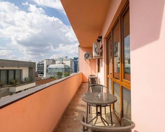 Downtown Victoria Apartments - Bucharest - Balcony