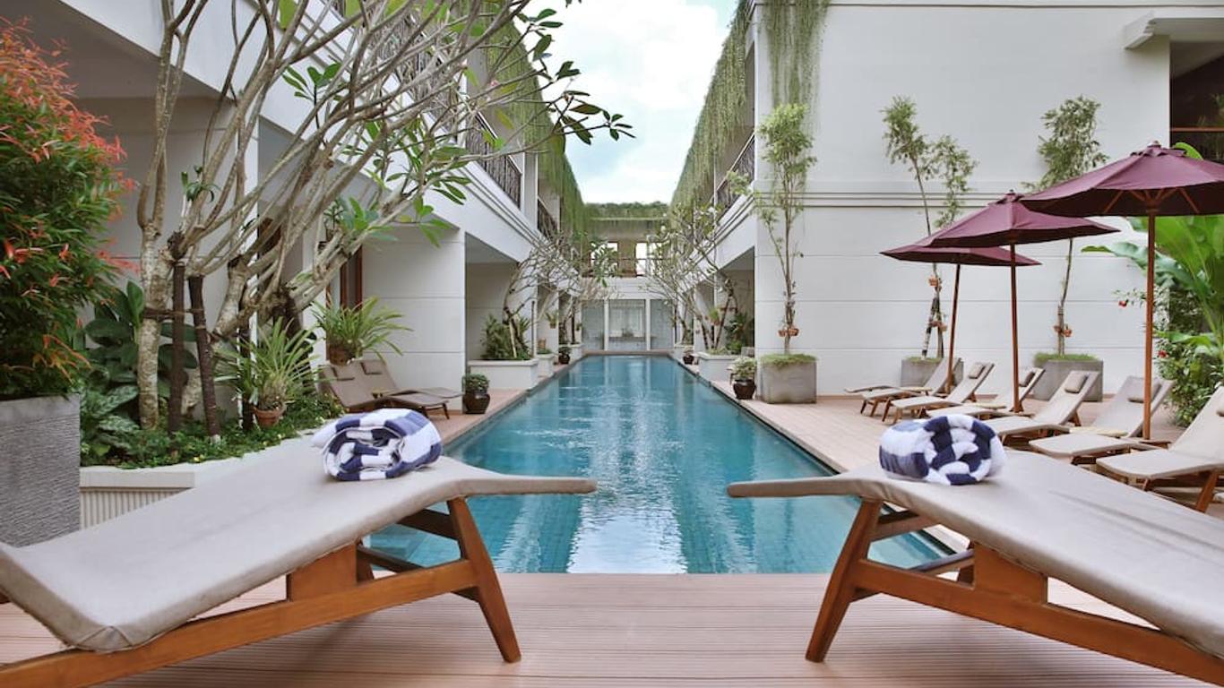 Seminyak Lagoon All Suites Hotel