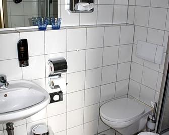 Hotel Hamm - Weiterstadt - Bathroom